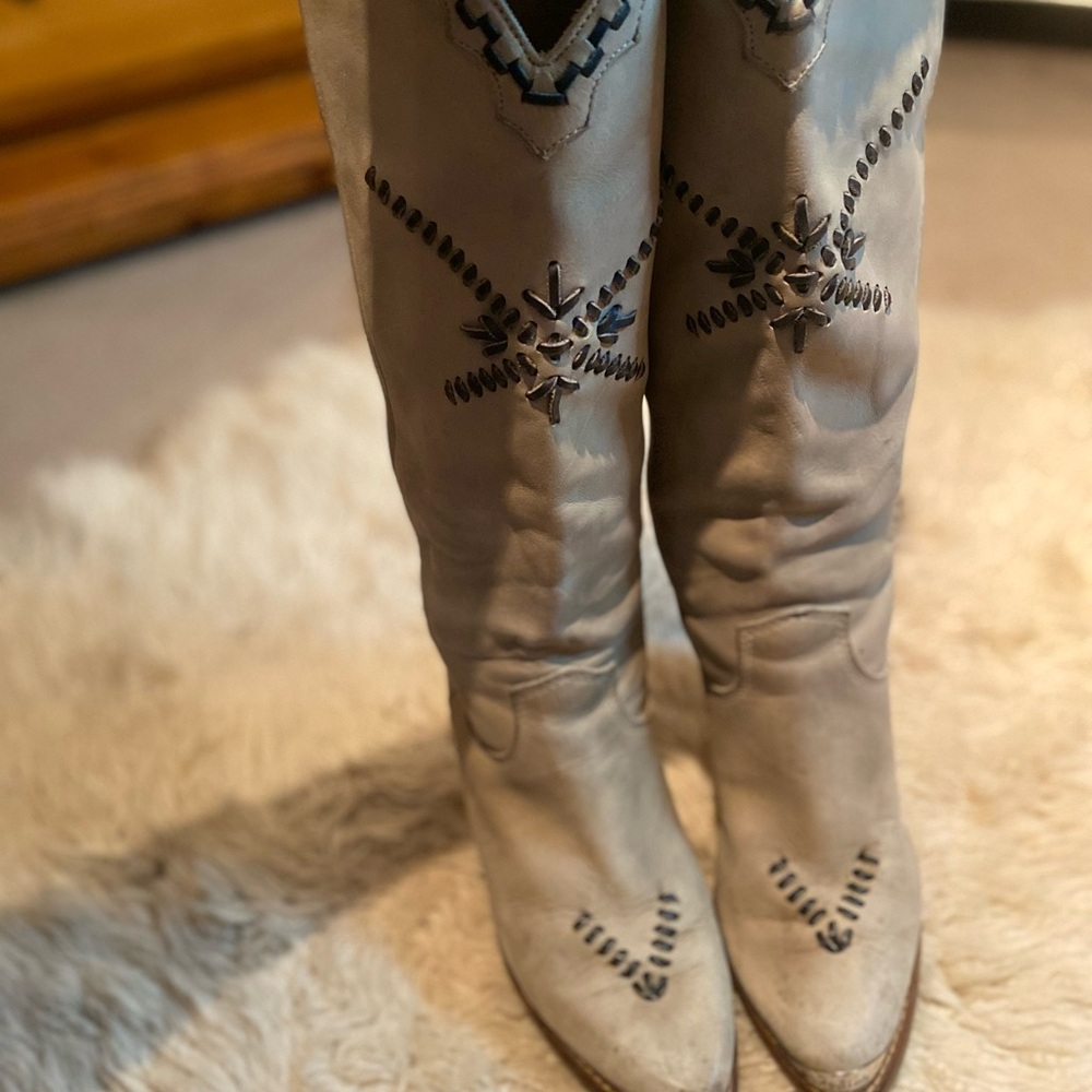 Stylish Gray Western Boots